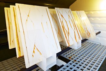 Beschichtete Bleche für einen Korrosionstest