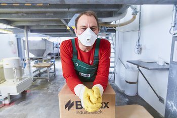 <p>Impressionen aus der Pulverlackproduktion, Brillux Industrielack</p>