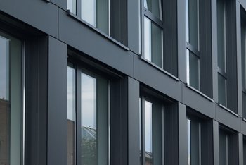 Verkleidete Fassade