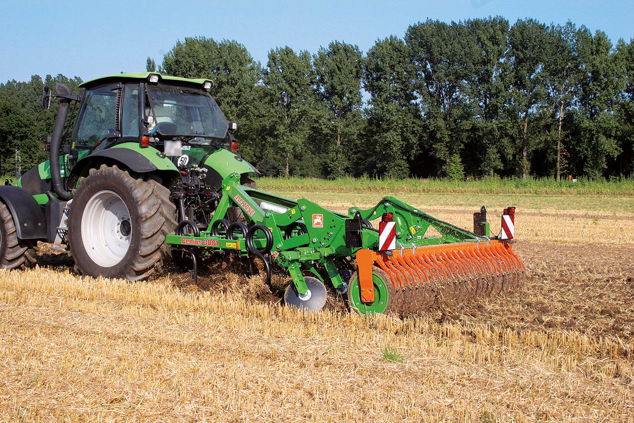 Mulchgrubber Amazone Cenius 3001 im Einsatz