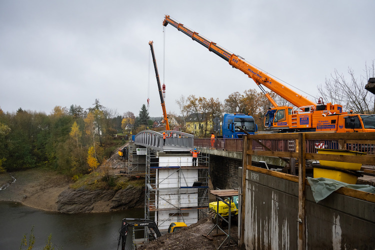 Montage der Brücke